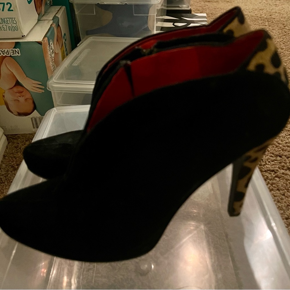 Nine West bootie heels with animal print, 7.5